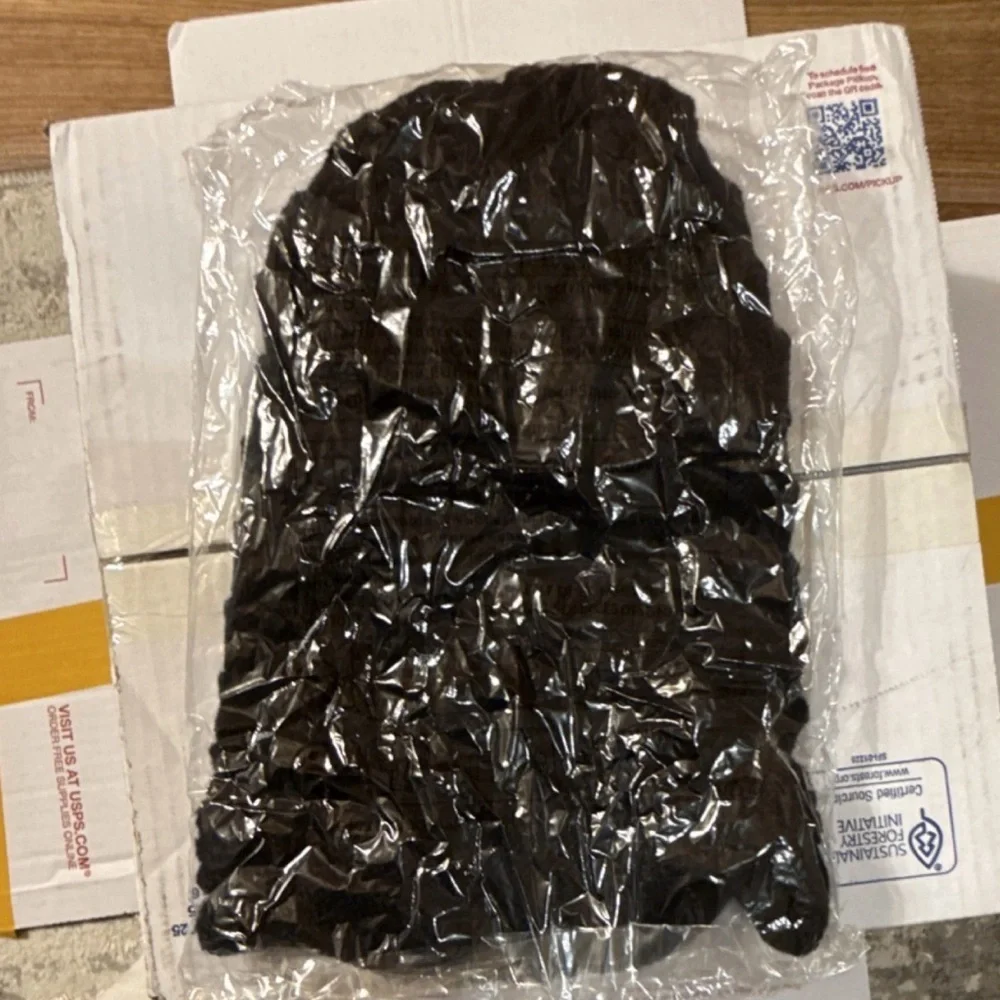 Black Knit Beanie - Picture 3 of 3